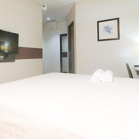 Lorenzzo Suites Hotel Makati City Extérieur photo