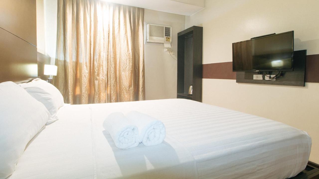 Lorenzzo Suites Hotel Makati City Extérieur photo