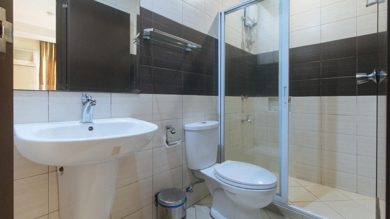 Lorenzzo Suites Hotel Makati City Extérieur photo