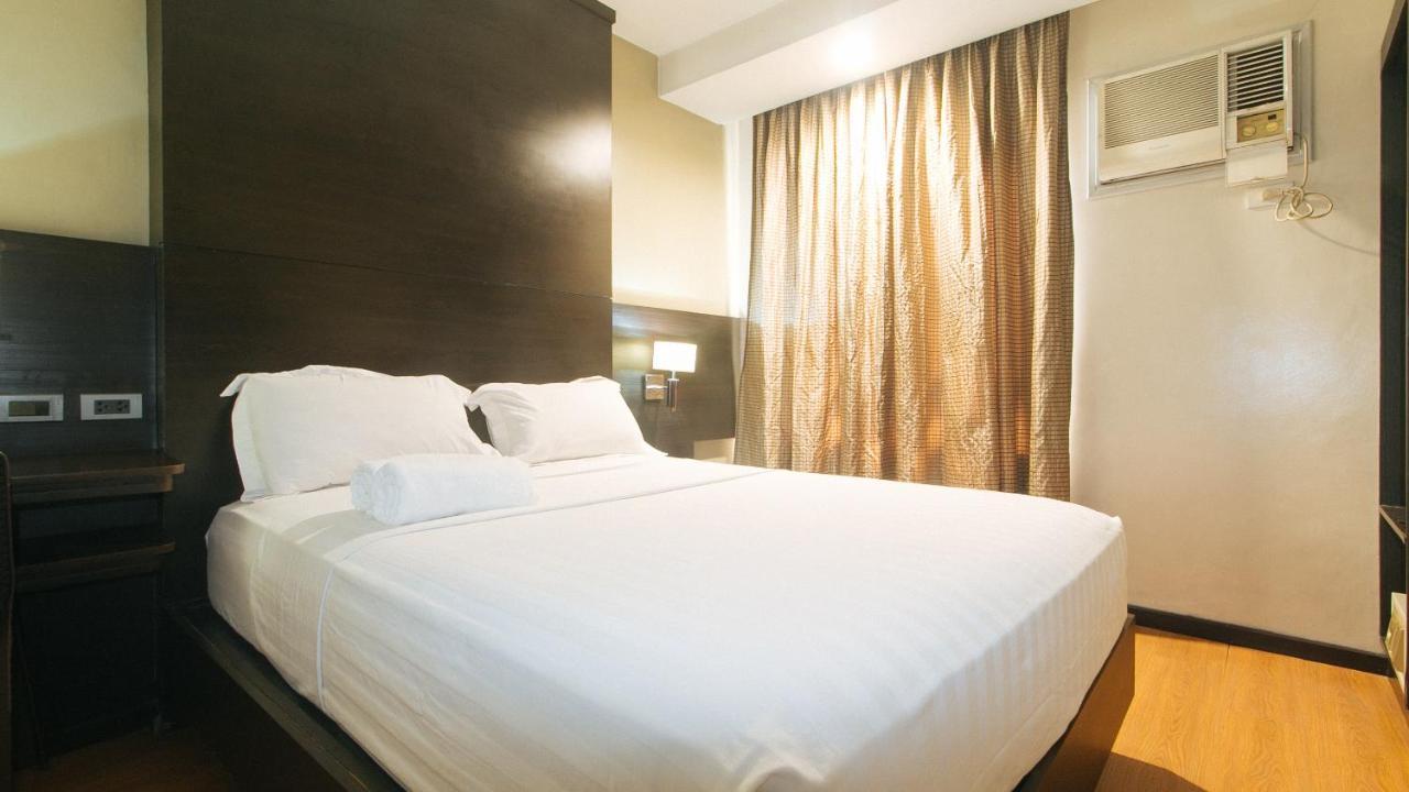 Lorenzzo Suites Hotel Makati City Extérieur photo