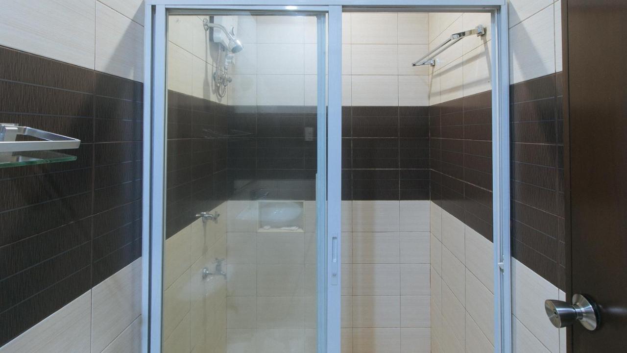 Lorenzzo Suites Hotel Makati City Extérieur photo